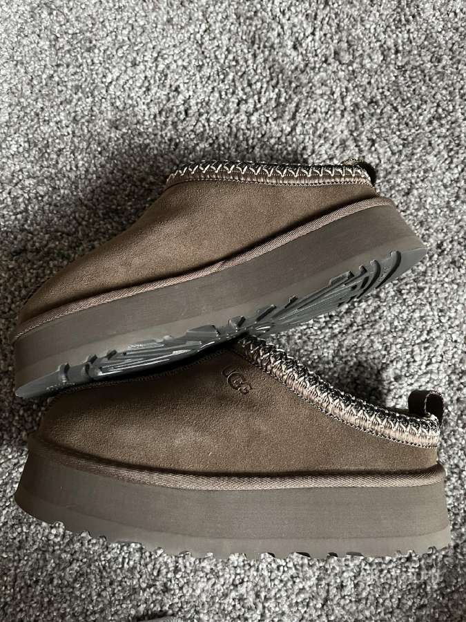 Parduodami Ugg batai - nuotraukos Nr. 4