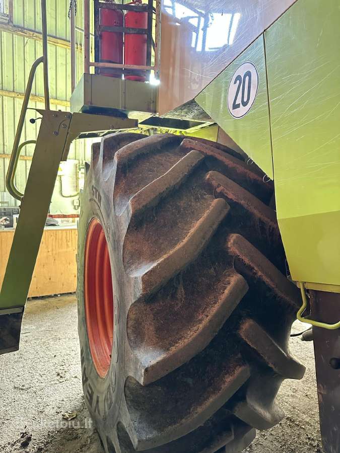 Kombainas Claas Lexion 440 - nuotraukos Nr. 3