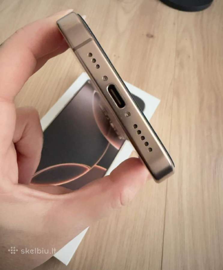 Apple iPhone 16 Pro 512 GB- Desert Titanium - nuotraukos Nr. 5