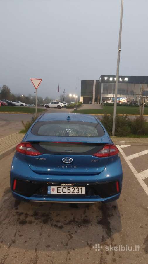 Puikios būklės įkraunamas hibridas Hyundai - nuotraukos Nr. 6