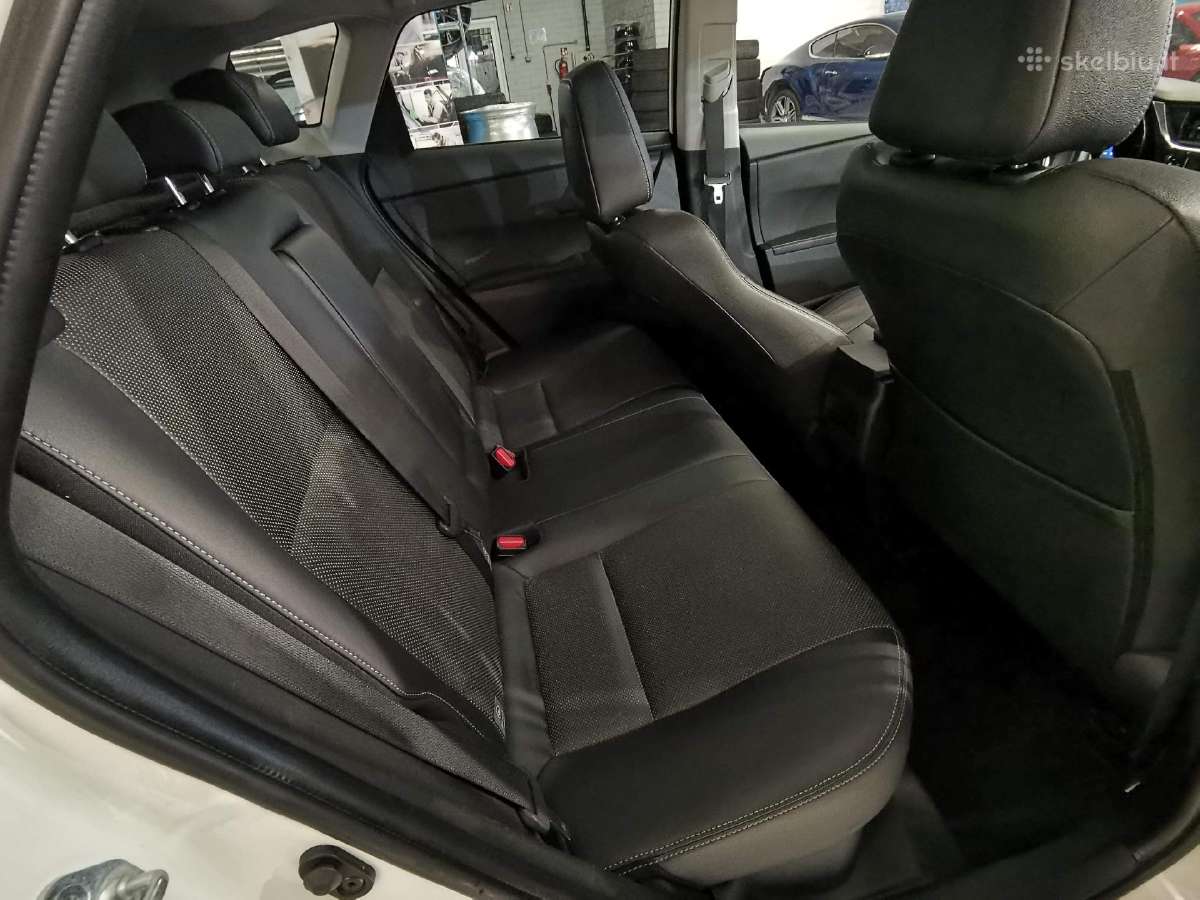 Toyota auris - nuotraukos Nr. 6