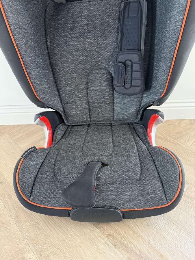 Tvarkinga ir švari Britax Romer Kidfix II kėdutė - nuotraukos Nr. 2