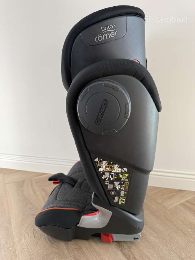 Tvarkinga ir švari Britax Romer Kidfix II kėdutė - nuotraukos Nr. 4