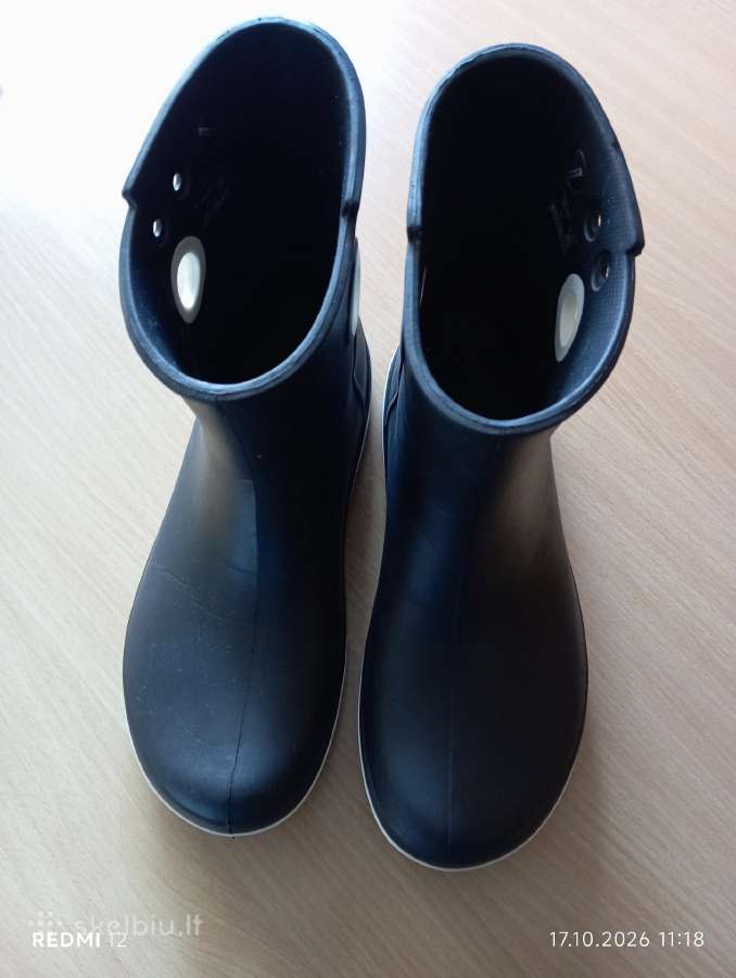 Juodi moteriški guminiai batai (botai) „crocs“ - nuotraukos Nr. 2