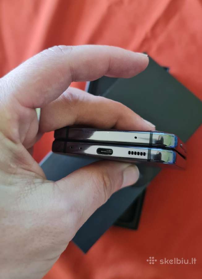Samsung Galaxy Z Flip 4 - nuotraukos Nr. 9