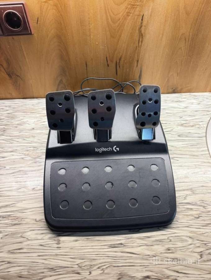 „Logitech G920“ vairas su pedalais - nuotraukos Nr. 5