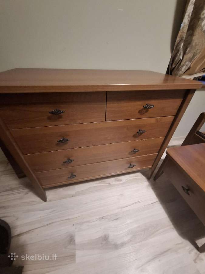 Sviesiai rudas miegamojo komplektas - nuotraukos Nr. 2