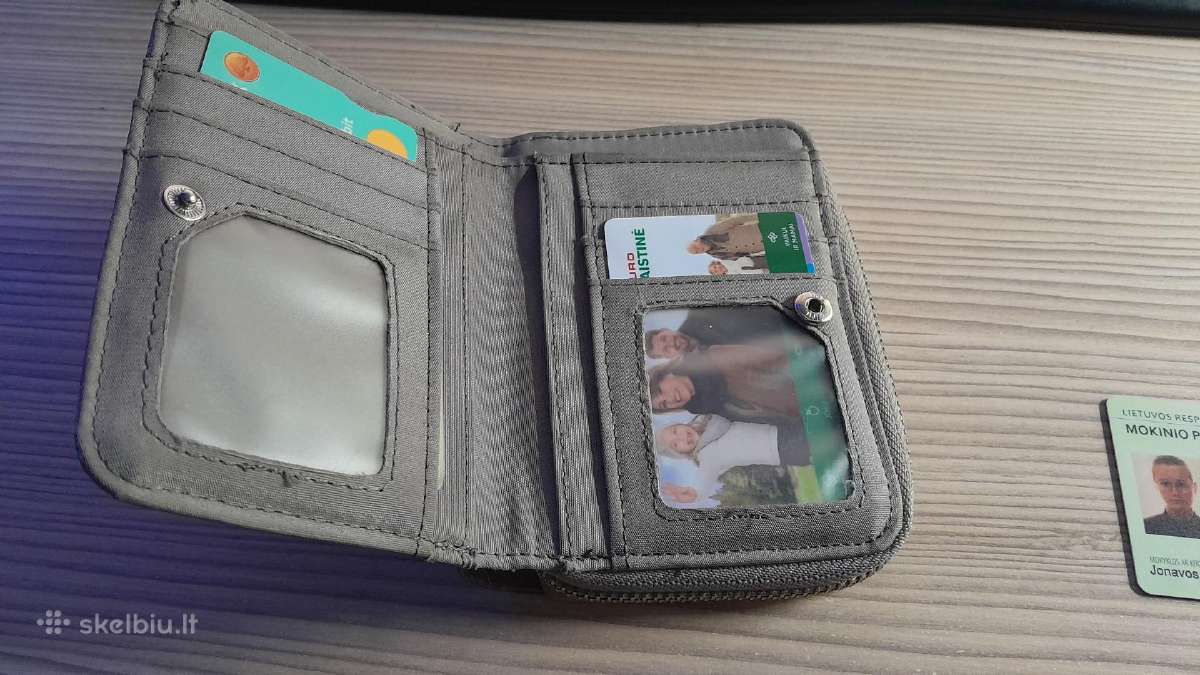 Prie Jonavos Pspc buvo pamesta piniginė - nuotraukos Nr. 2