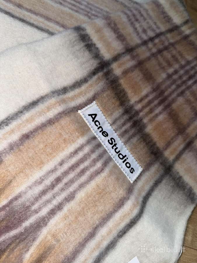 Acne studios šalikas - nuotraukos Nr. 2