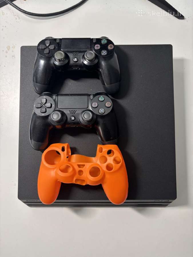 Parduodu Ps4 Pro 1tb + 2 pulteliai + 7 žaidimai - nuotraukos Nr. 2
