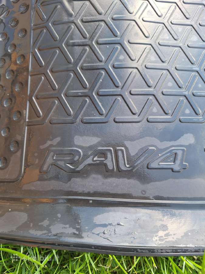 Toyota Rav4 Hybrid guminiai kilimėliai - nuotraukos Nr. 6