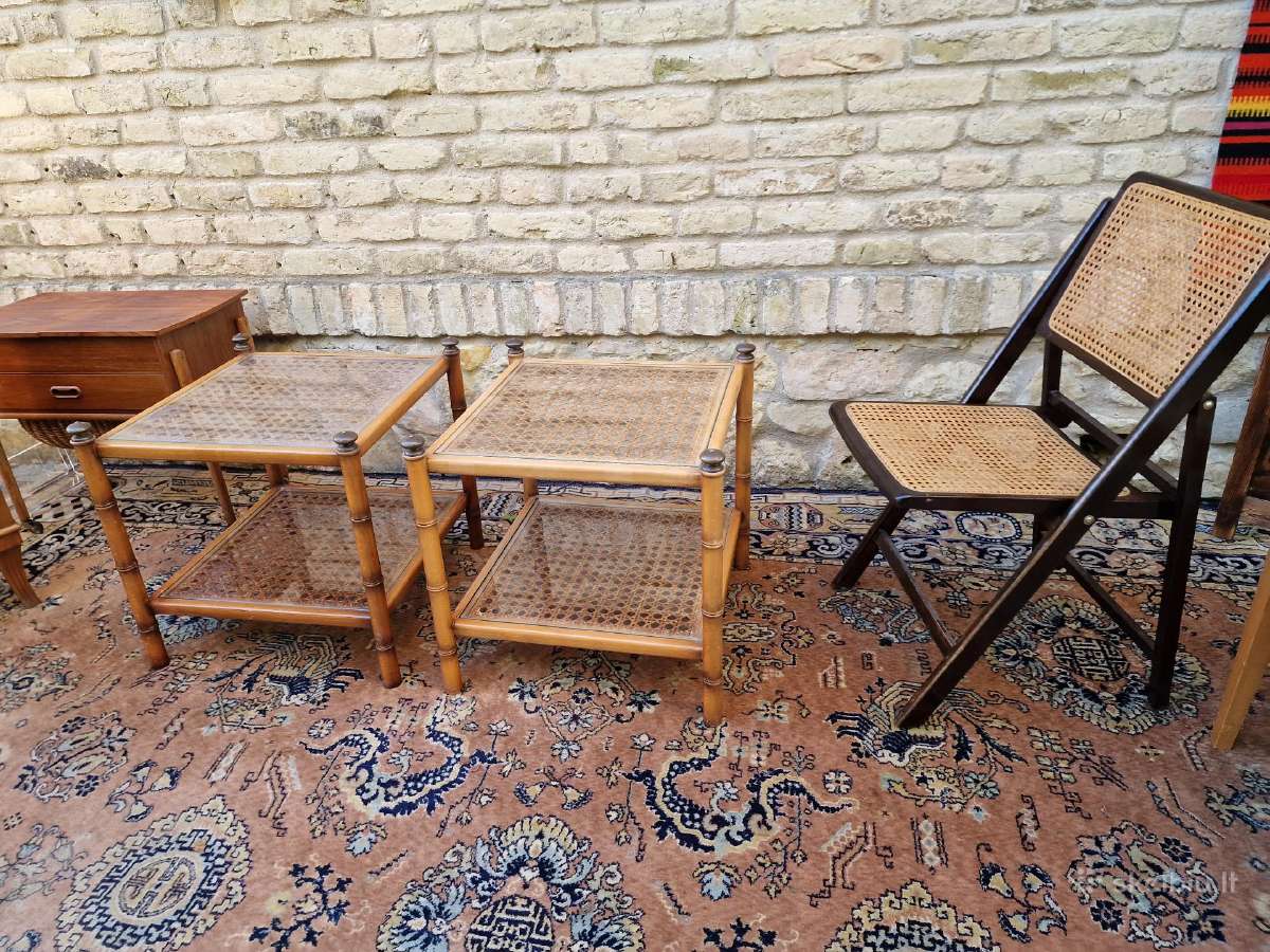 Vintažiniai medžio masyvo staliukai su ratangu - nuotraukos Nr. 23