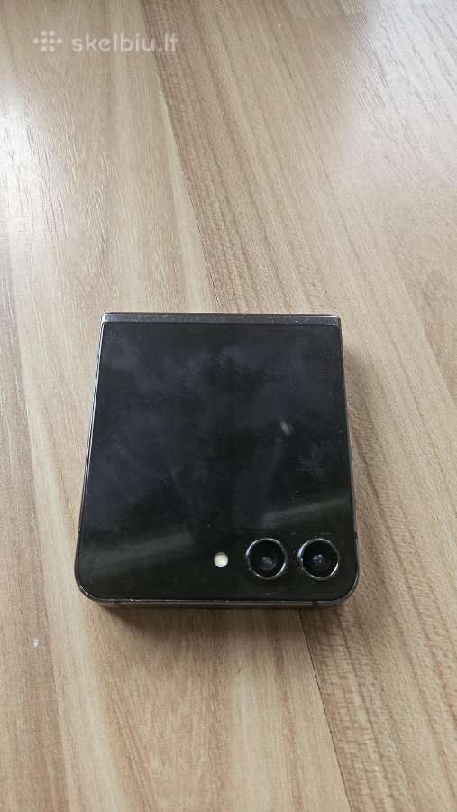 Parduodu Samsung flip 5 su defektais - nuotraukos Nr. 5