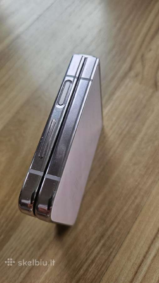 Parduodu Samsung flip 5 su defektais - nuotraukos Nr. 17