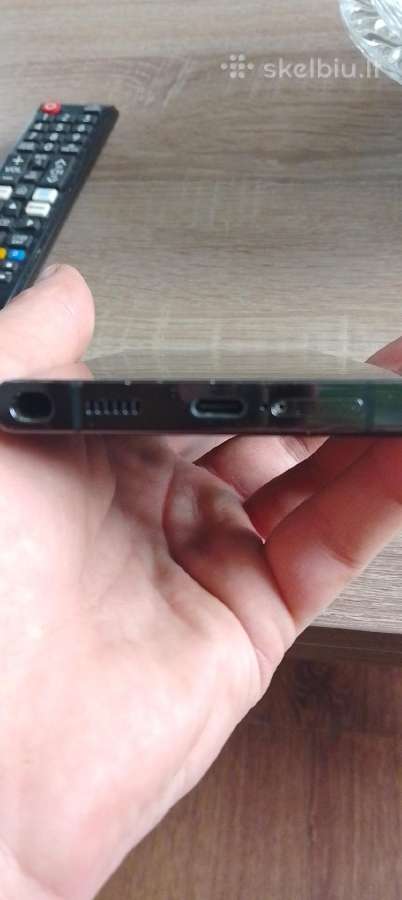 Parduodamas juodos spalvos „Samsung Galaxy S22 - nuotraukos Nr. 2