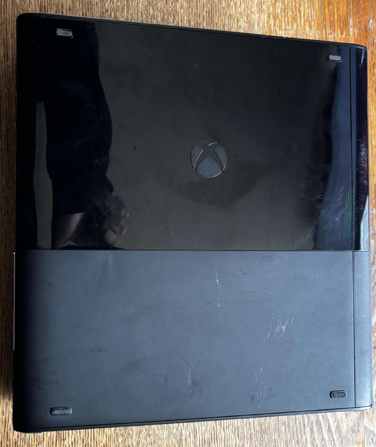 Xbox 360 E slim 500gb - nuotraukos Nr. 4