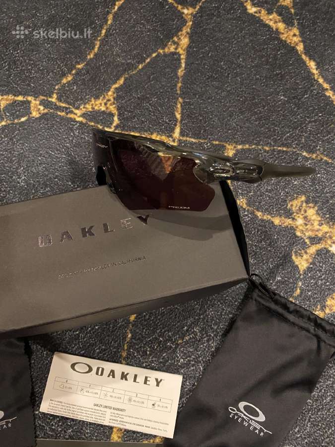 Oakley akiniai - nuotraukos Nr. 3