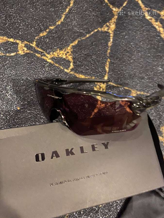 Oakley akiniai - nuotraukos Nr. 4