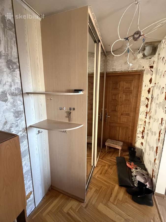 Veidrodinė rūbų spinta - nuotraukos Nr. 4