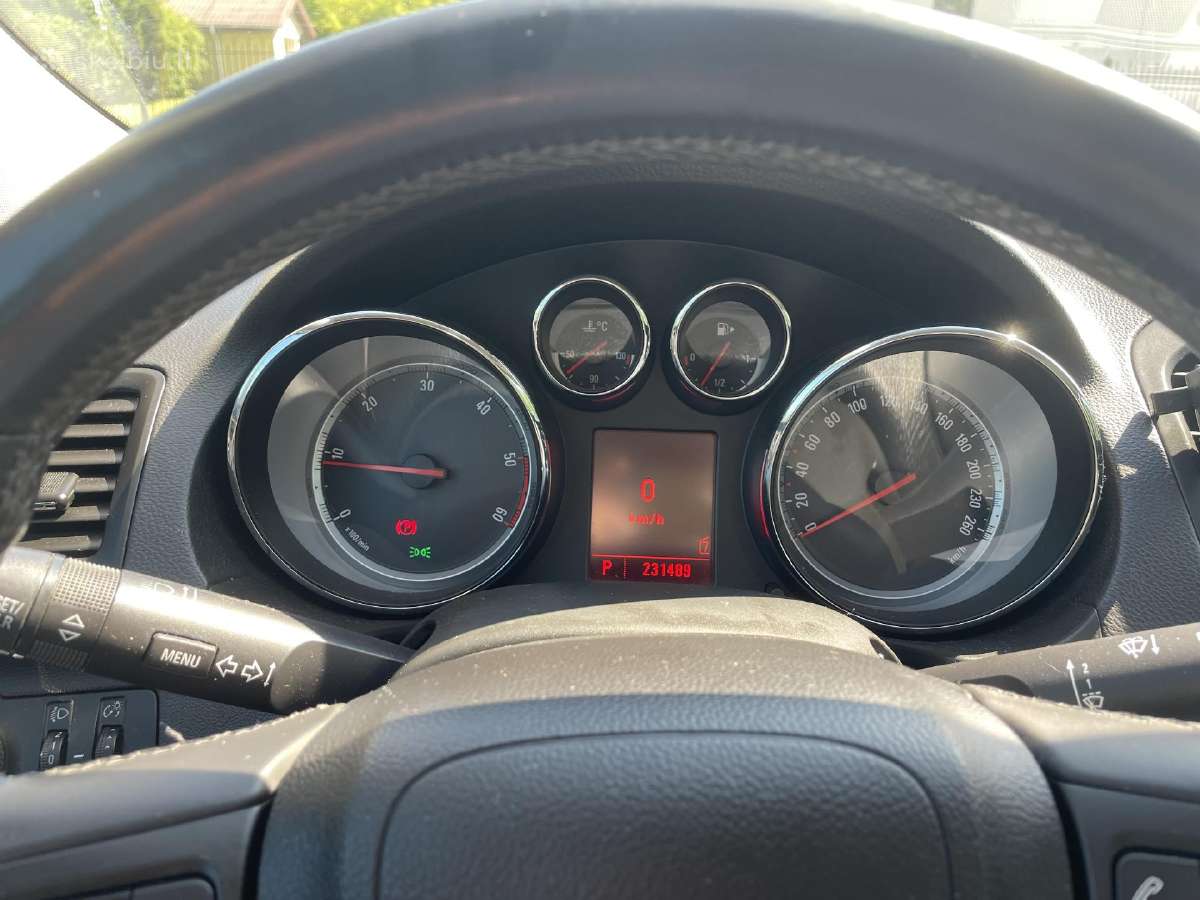 Opel Insignia - nuotraukos Nr. 16