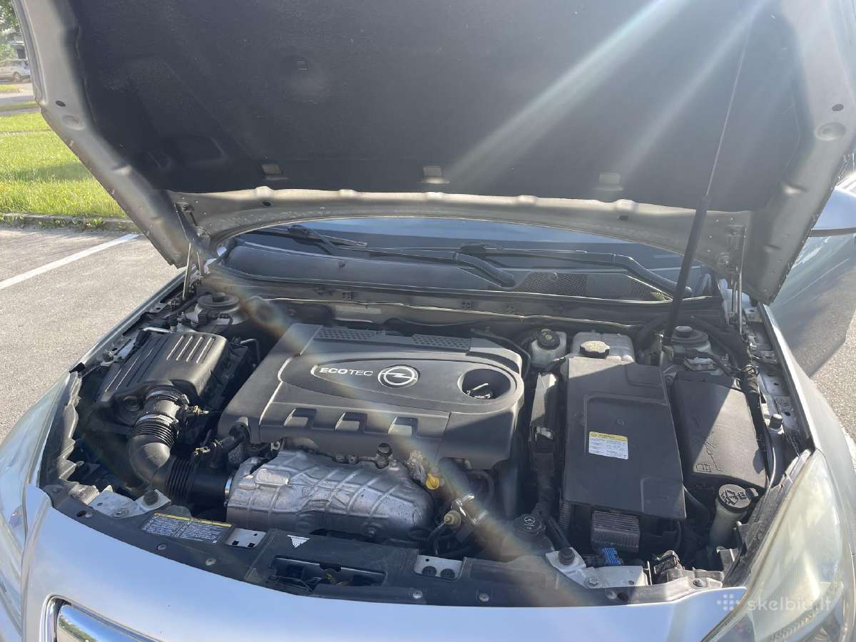 Opel Insignia - nuotraukos Nr. 18