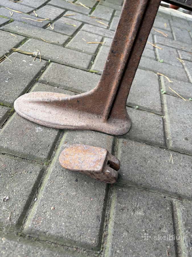 Senovinis metalinis batsiuvio pakojis - nuotraukos Nr. 2