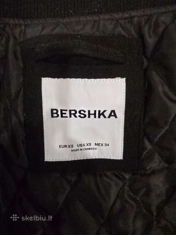 Juoda „bershka“ varsity stiliaus striukė - nuotraukos Nr. 5