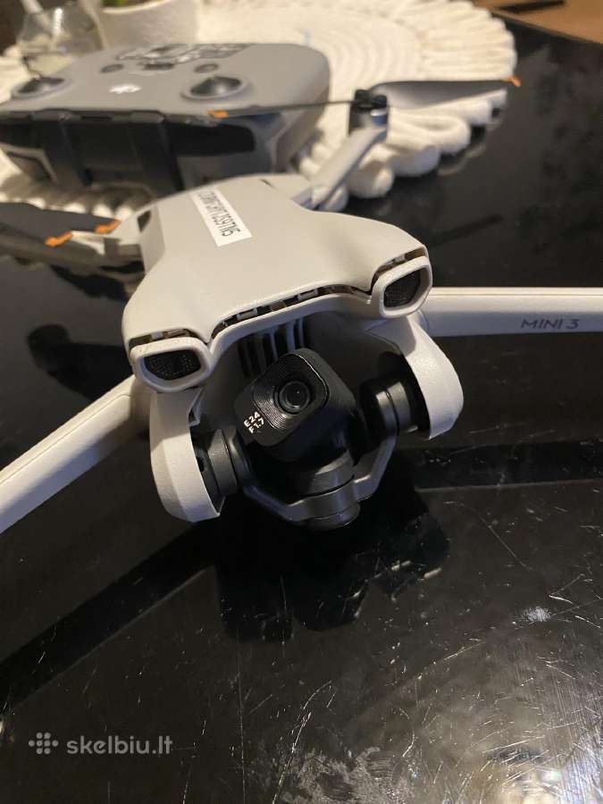 Dji Mini 3 dronas su pultu ir 2 veikiančiomis ba - nuotraukos Nr. 3