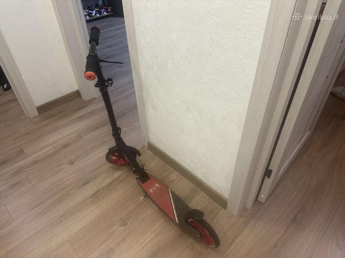 Vaikiškas Ferrari paspirtukas - nuotraukos Nr. 2