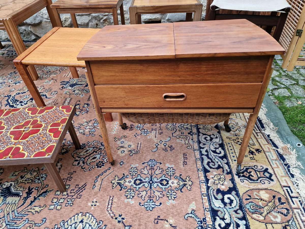 Vintažiniai mid century staliukai - nuotraukos Nr. 4