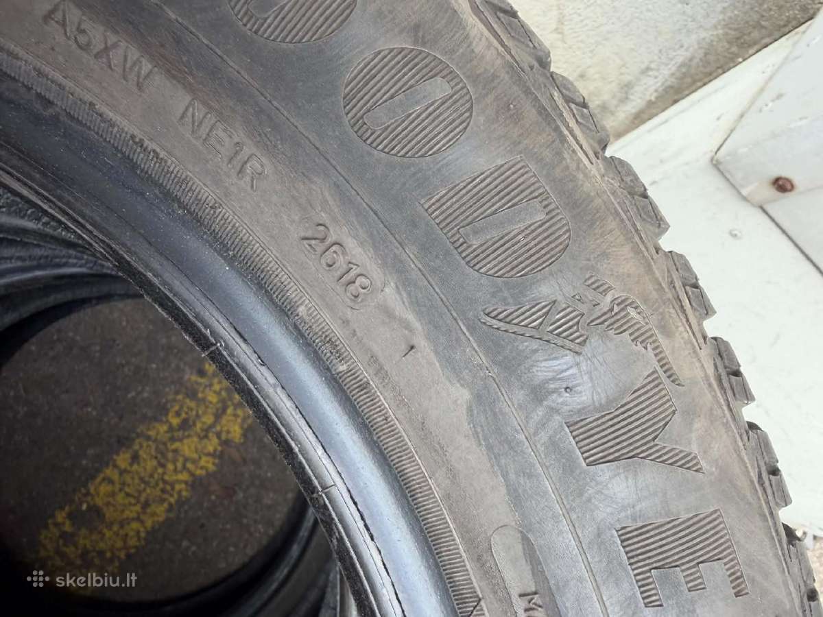 205/60/16 Goodyear Ultragrip žieminių padangų - nuotraukos Nr. 9