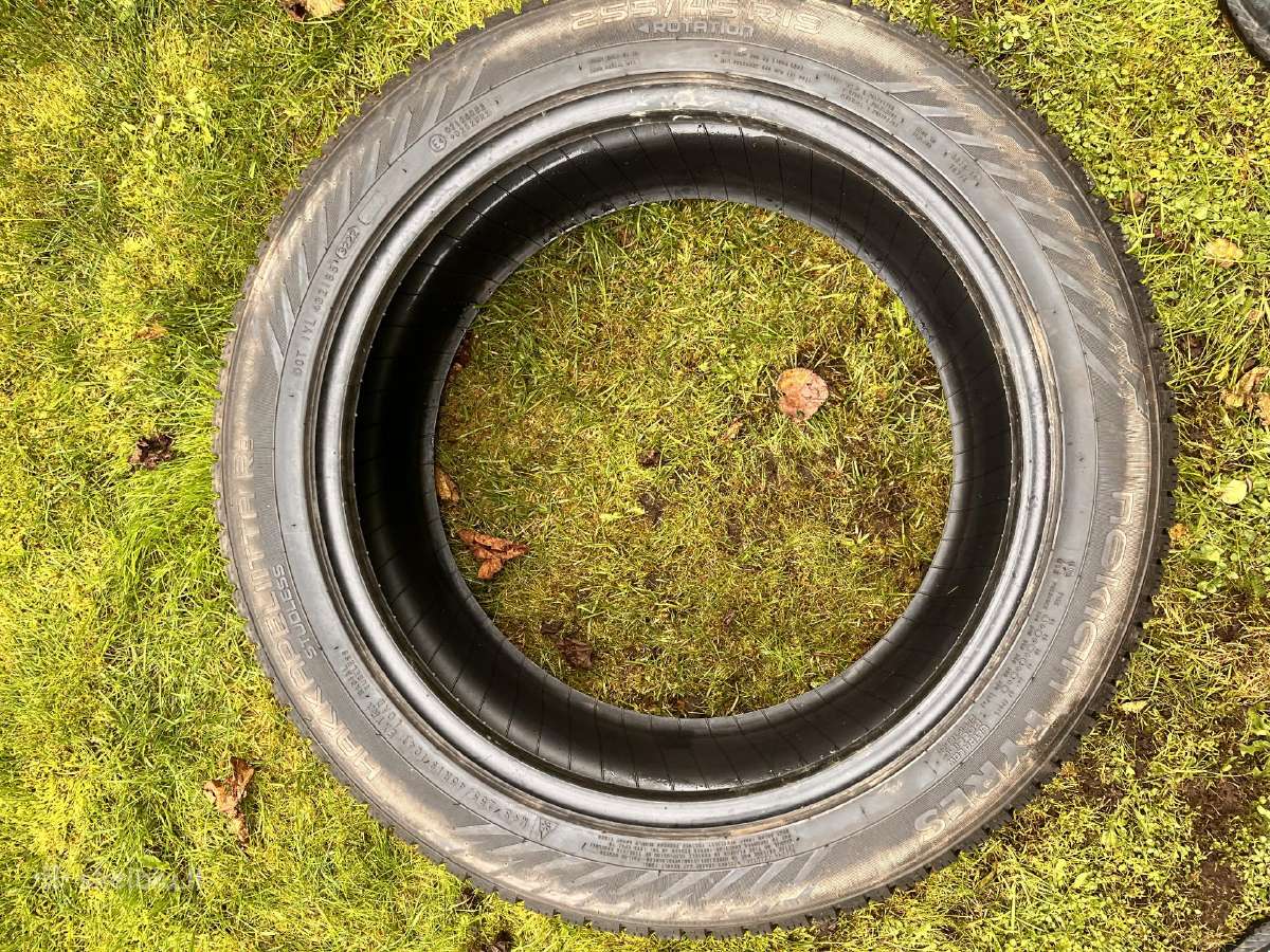 R19 255/45 Nokian Hakkapeliitta R5 - nuotraukos Nr. 4