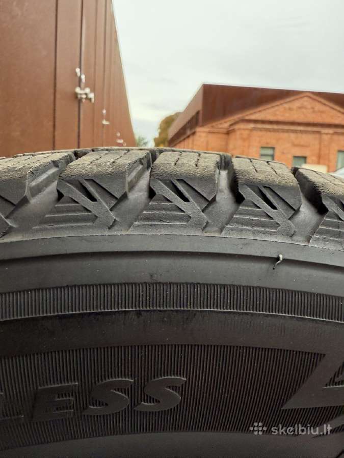 Žieminės padangos Bridgestone Blizzak 225/60 R18 - nuotraukos Nr. 3