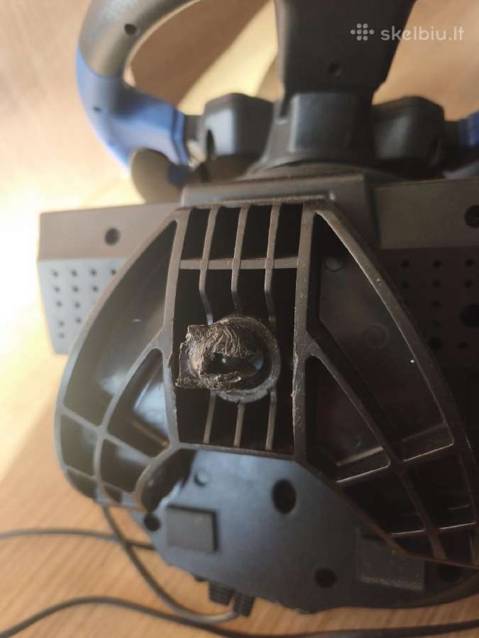 Thrustmaster t150 su savadarbiu rankiniu - nuotraukos Nr. 5