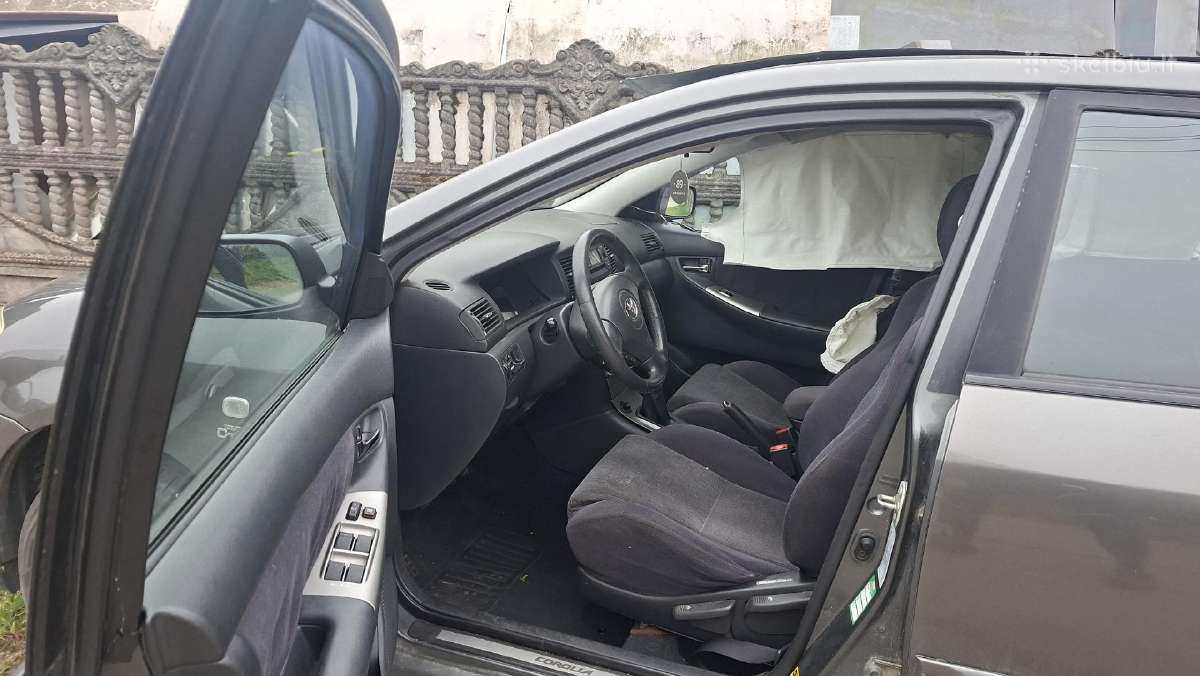 Toyota corolla dalimis - nuotraukos Nr. 3