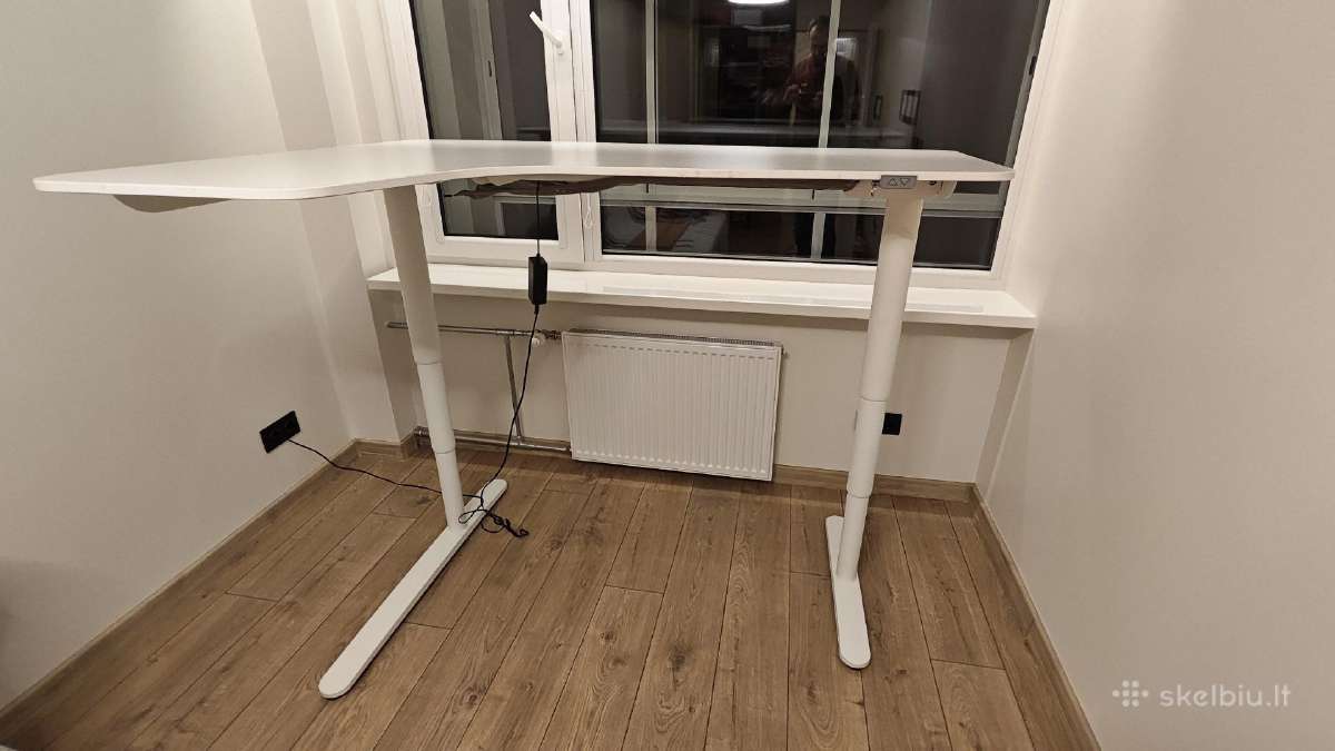 Keičiamo aukščio Ikea Bekant stalas - nuotraukos Nr. 3