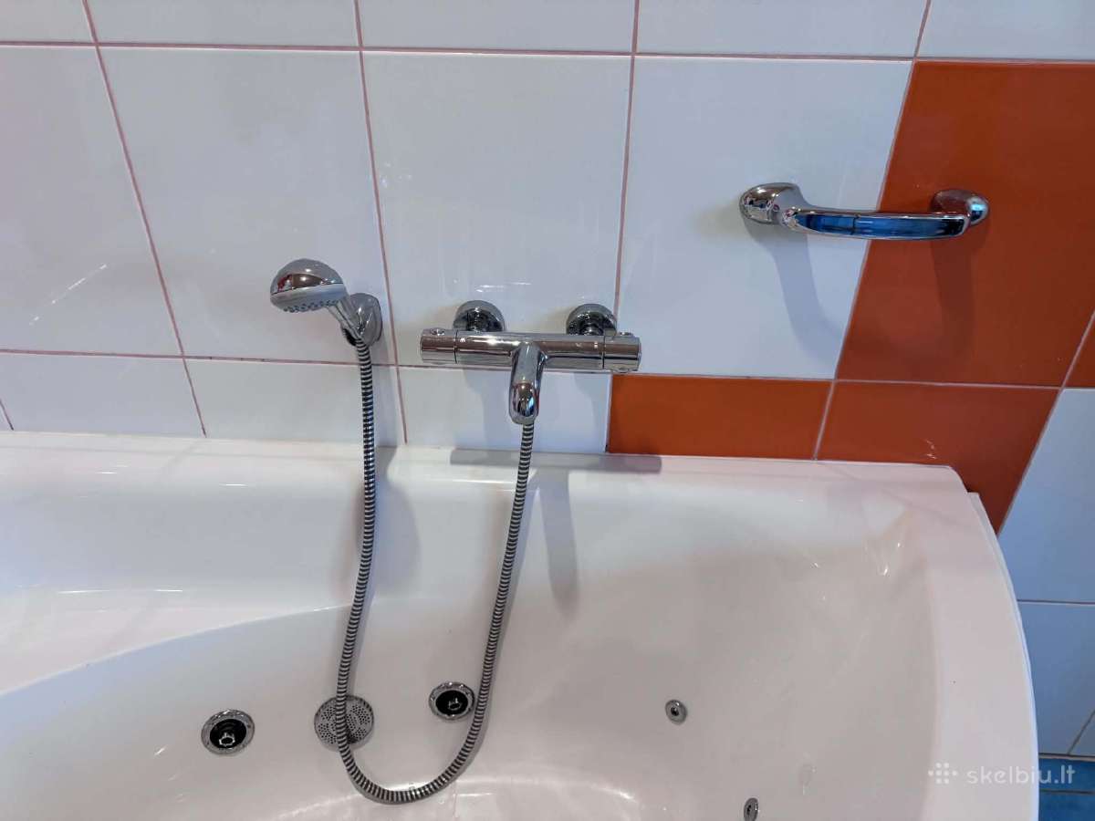 Parduodama erdvi hidromasažinė Jacuzzi vonia – pui - nuotraukos Nr. 3