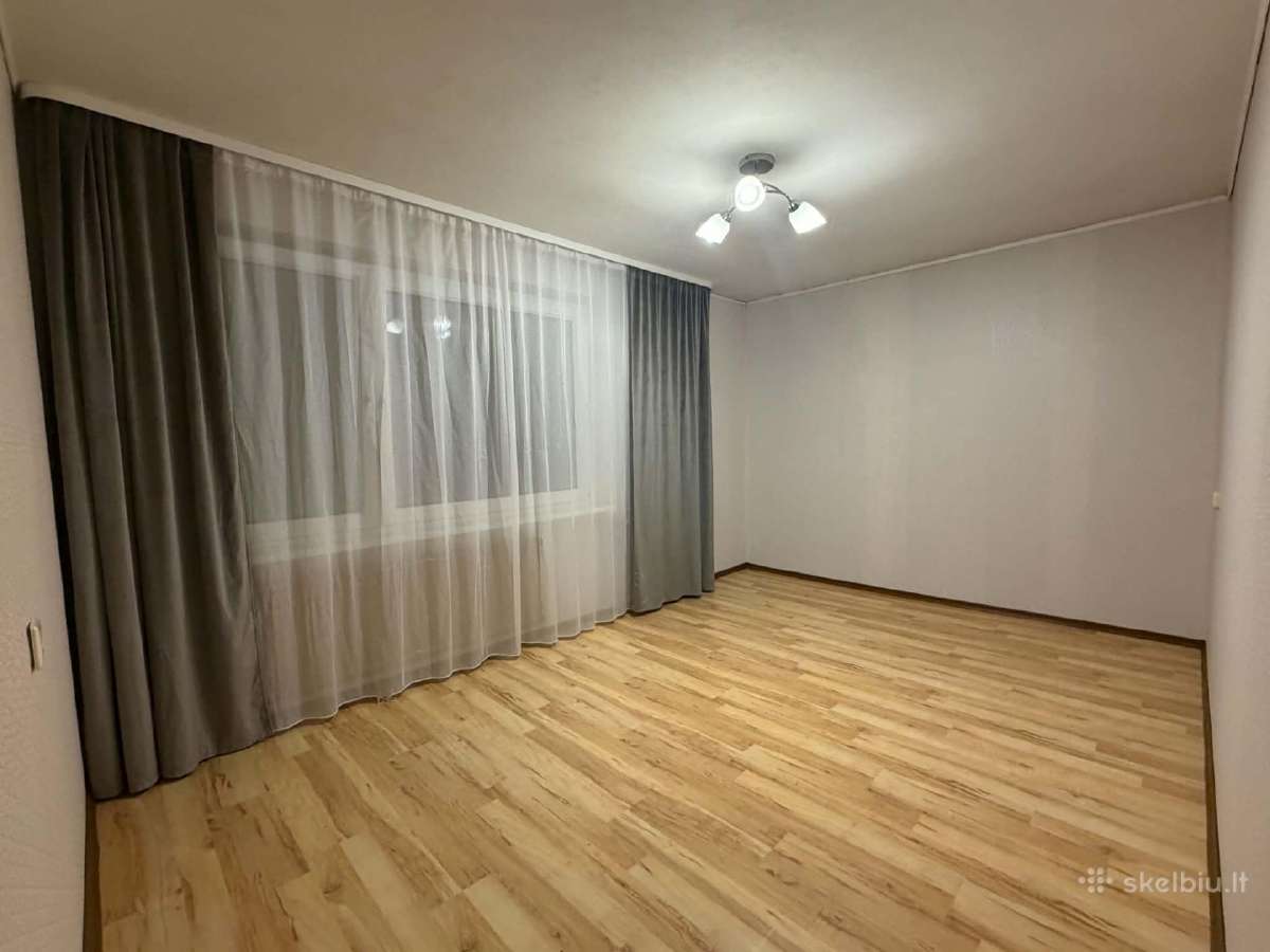Parduodamas šviesus ir erdvus 3 kamb. butas - nuotraukos Nr. 3