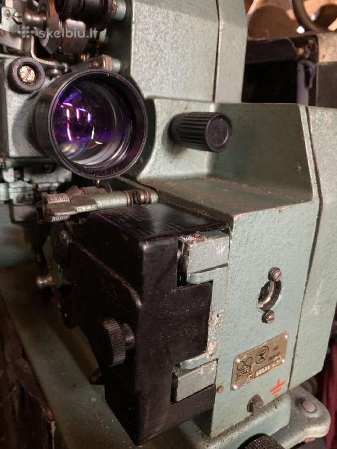 Parduodama įvairių kino projektorių kolekcija - nuotraukos Nr. 13
