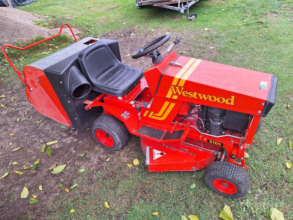 Sodo traktoriukaiwestwood S1100 11hp ir S800 8hp - nuotraukos Nr. 14