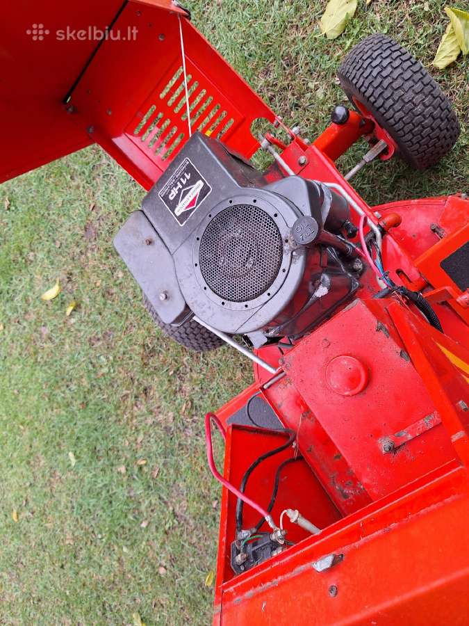 Sodo traktoriukaiwestwood S1100 11hp ir S800 8hp - nuotraukos Nr. 16
