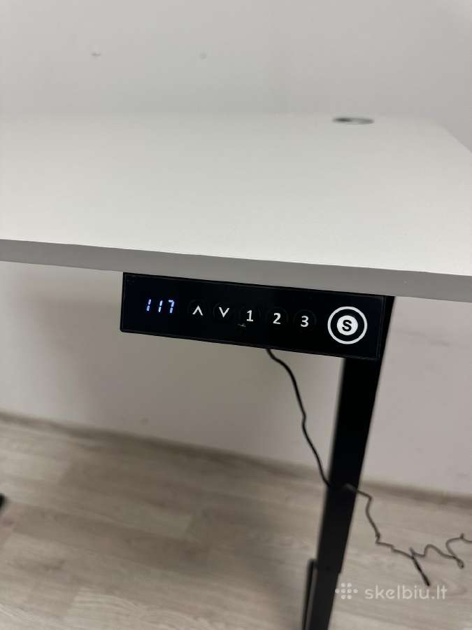 Elektrinis reguliuojamo aukščio stalas - nuotraukos Nr. 4
