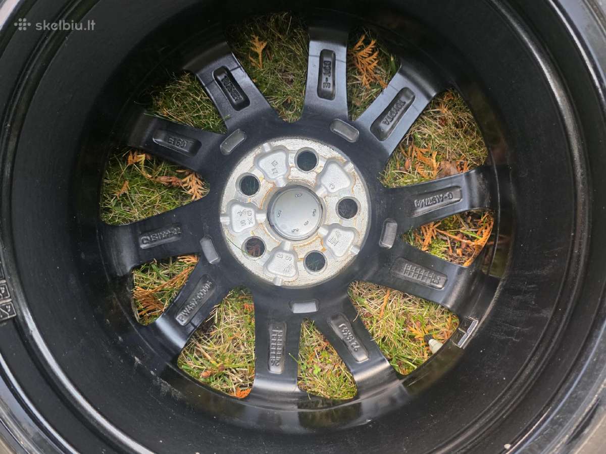 Toyota Yaris originalūs ratlankiai su padangom - nuotraukos Nr. 6