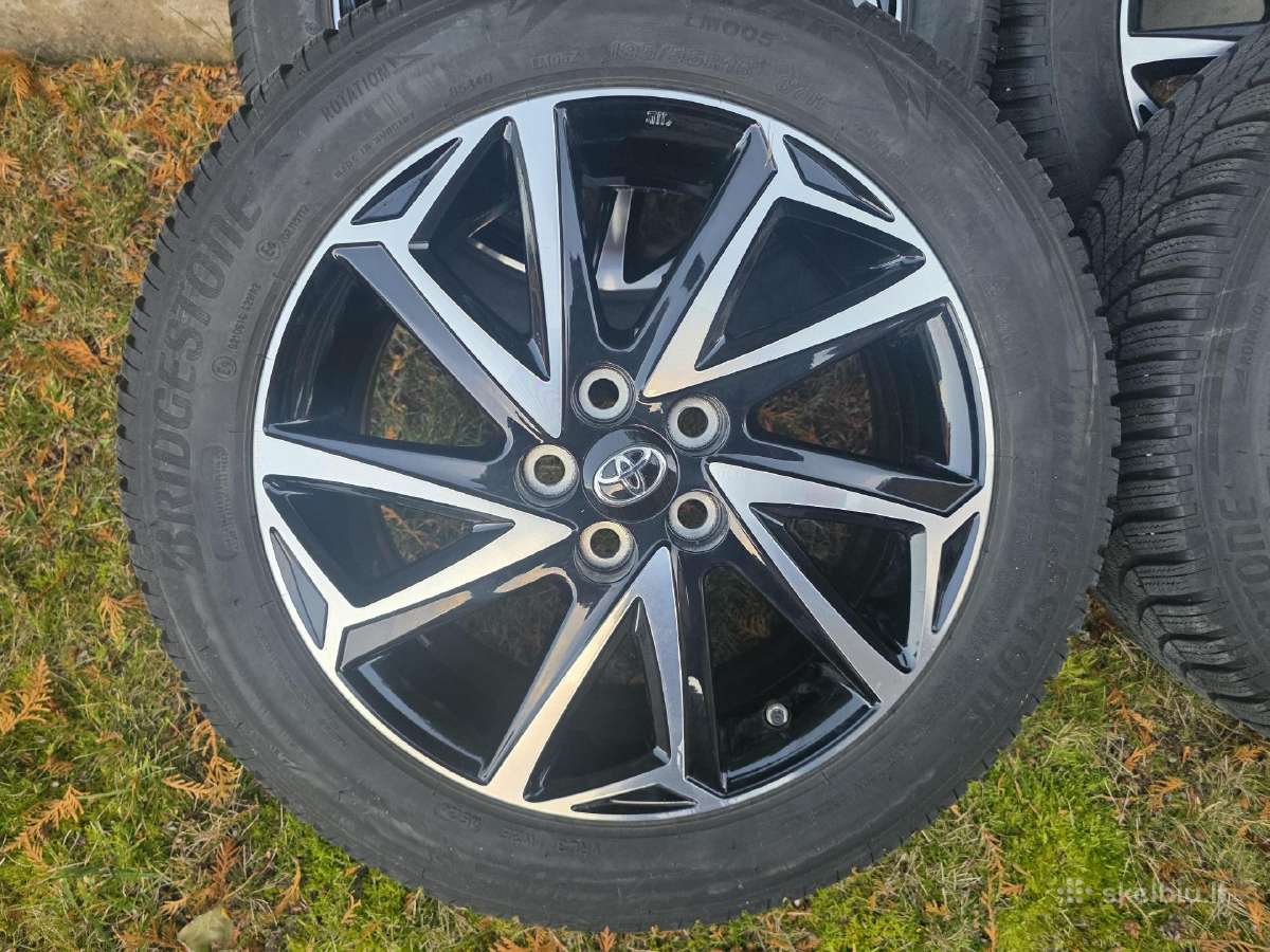 Toyota Yaris originalūs ratlankiai su padangom - nuotraukos Nr. 3