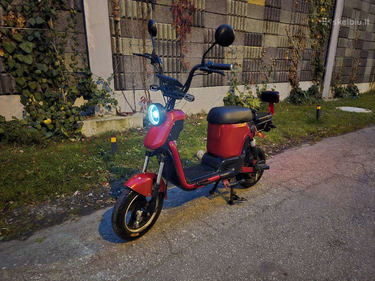 Elektrinis motoroleris - nuotraukos Nr. 4