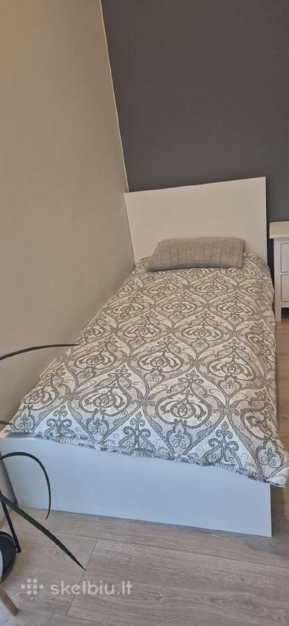 Parduodama Ikea Malm lova ir Hemnes spintelė - nuotraukos Nr. 2
