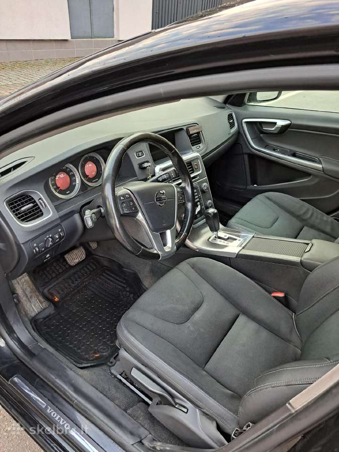 Volvo V60 4x4 - nuotraukos Nr. 8