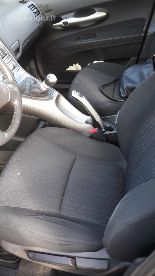 Toyota Auris - nuotraukos Nr. 7