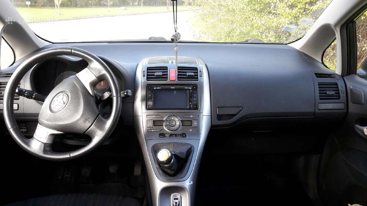 Toyota Auris - nuotraukos Nr. 8