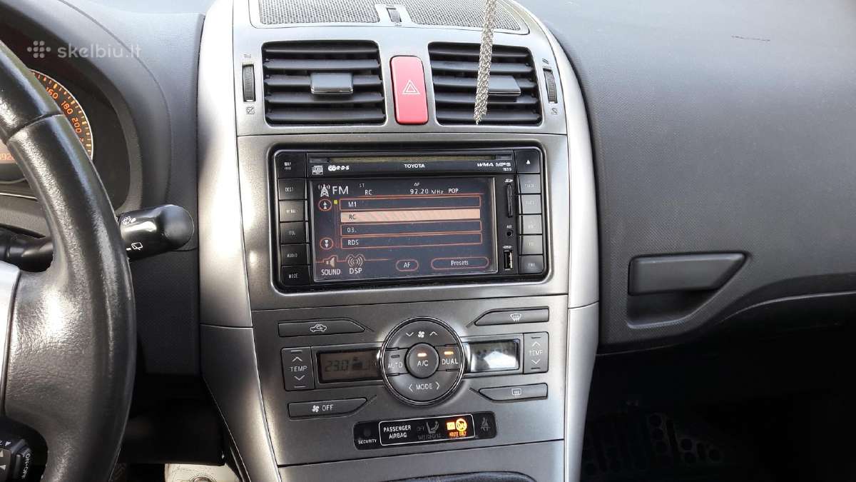 Toyota Auris - nuotraukos Nr. 10